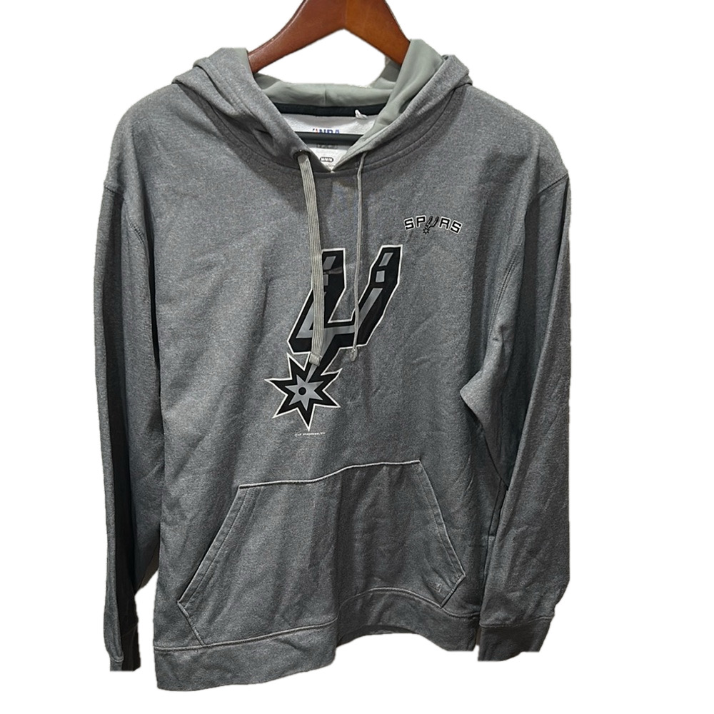 NBA men’s hoodie/sweater Gray San Antonio Spurs Hoodie size M GUC..